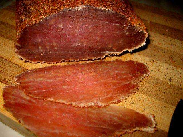 Приготовление вяленой свинины в домашних условиях. как вялить мясо в домашних условиях