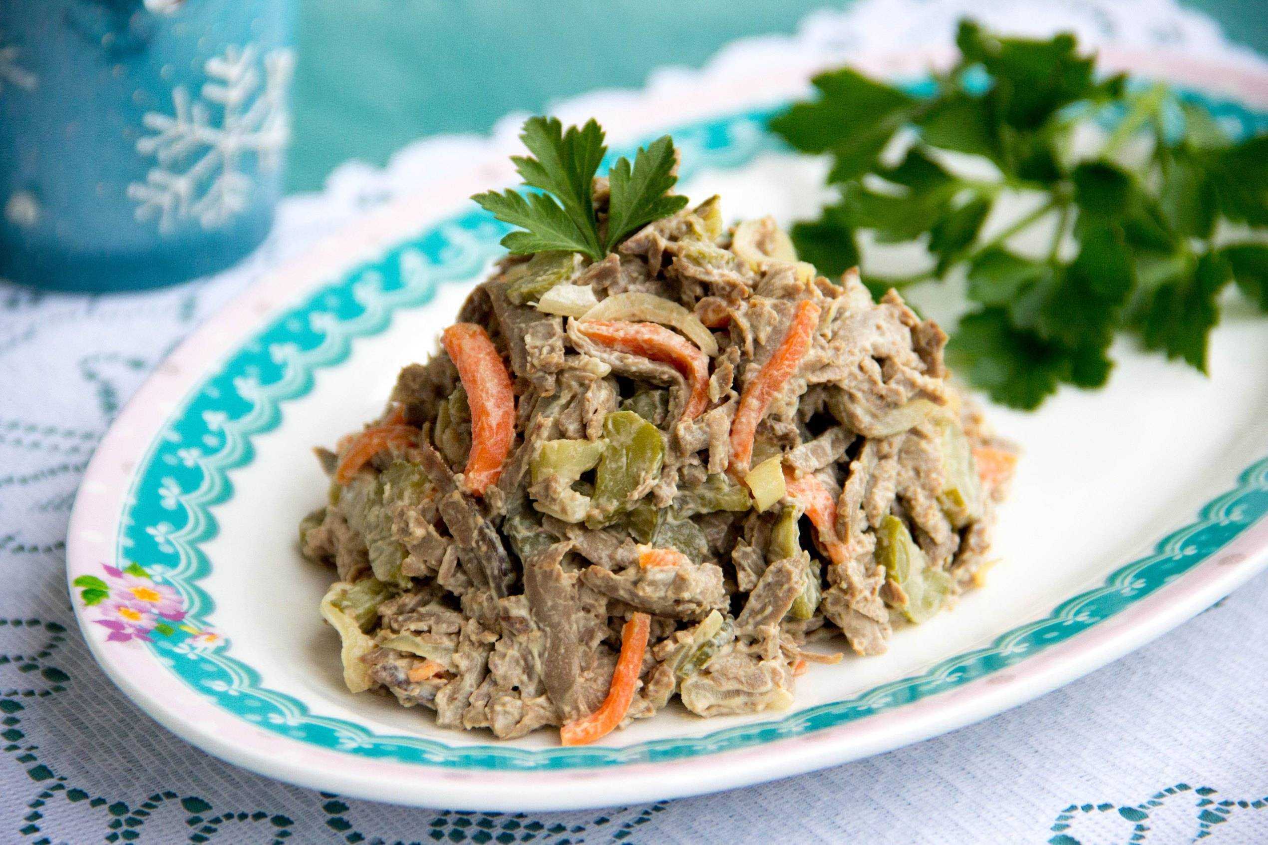 Салат из куриной печени - простые и вкусные рецепты