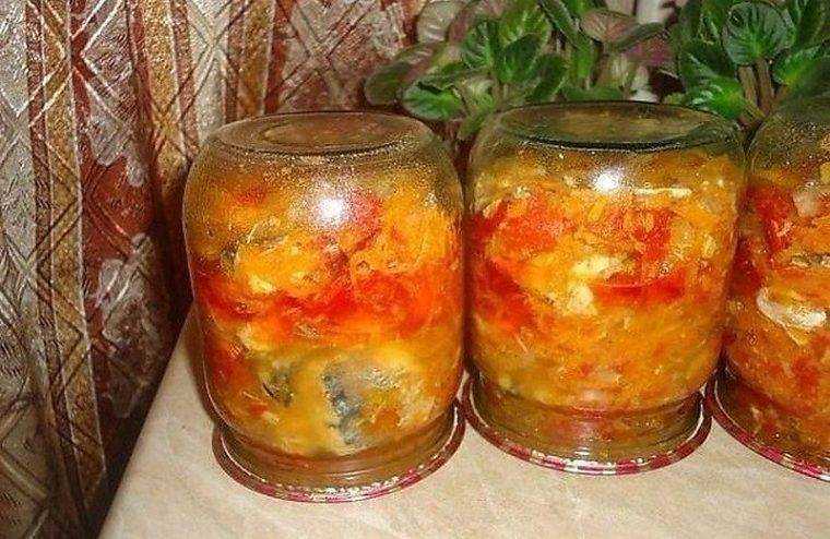 Салат со скумбрии с овощами на зиму легко готовить дома
