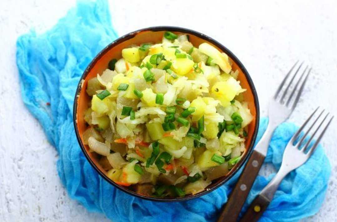 Салаты из вареной свеклы - 10 вкусных рецептов "пальчики оближешь" с пошаговыми фото