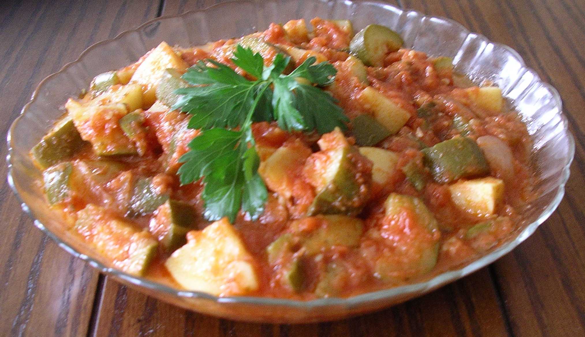 Овощное рагу с кабачками и картошкой – 7 рецептов овощного рагу из кабачков