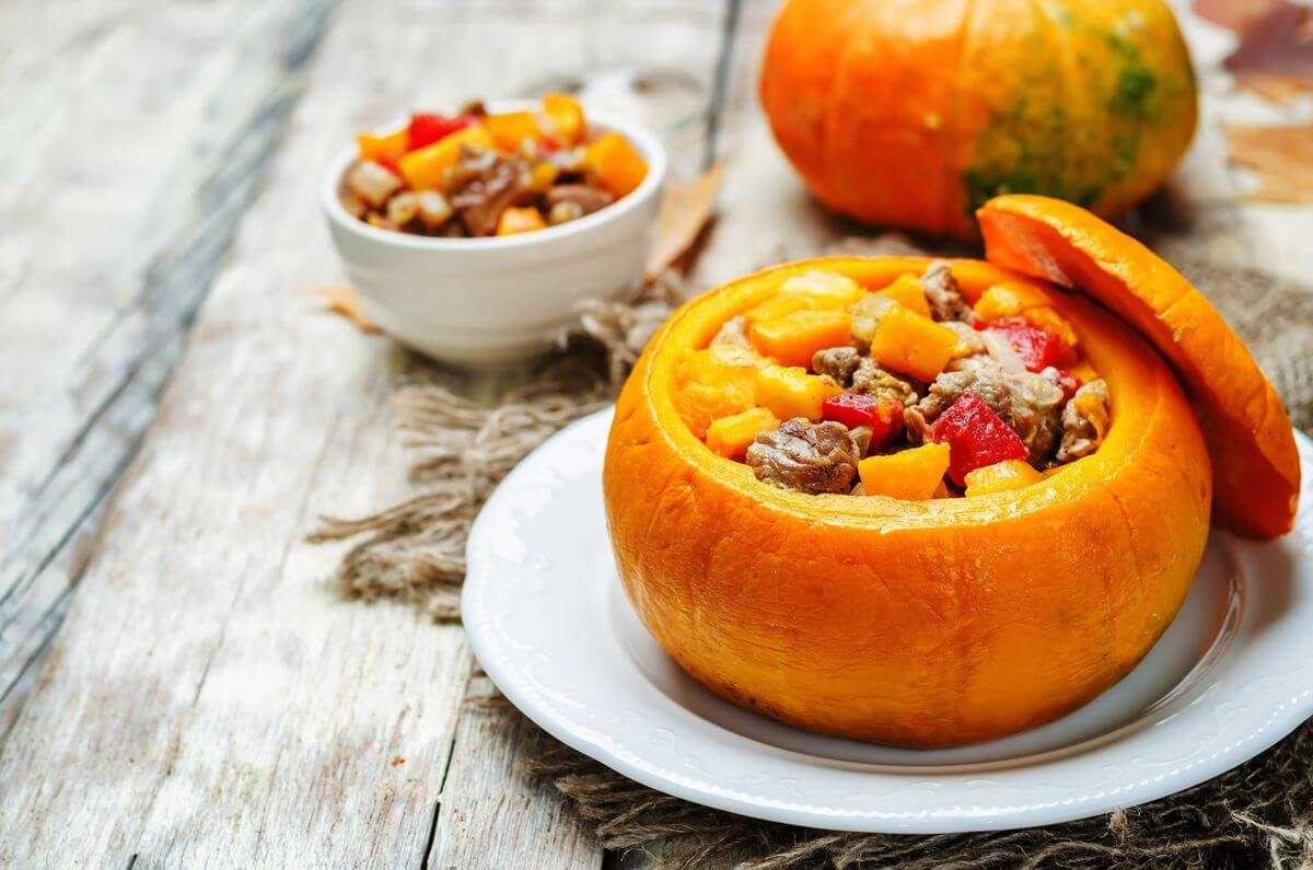 Вкусная фаршированная тыква запеченная в духовке с мясом и овощами