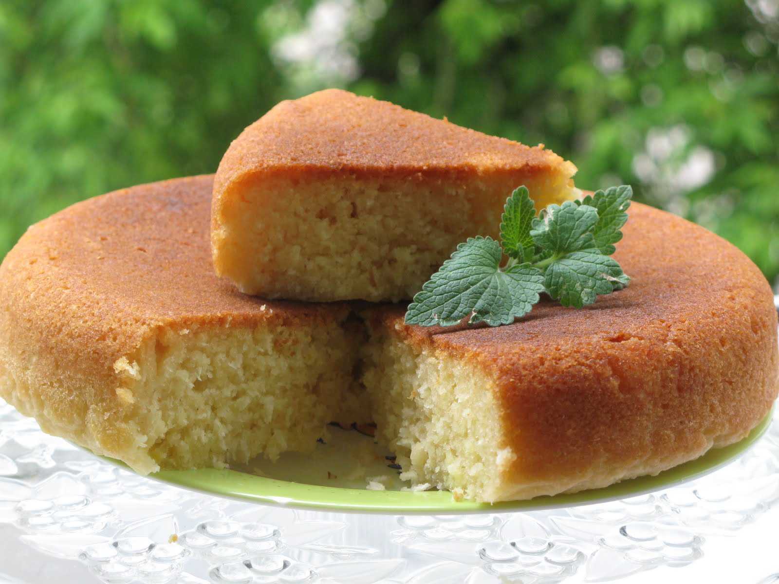 Манник на кефире: 12 простых и вкусных рецептов