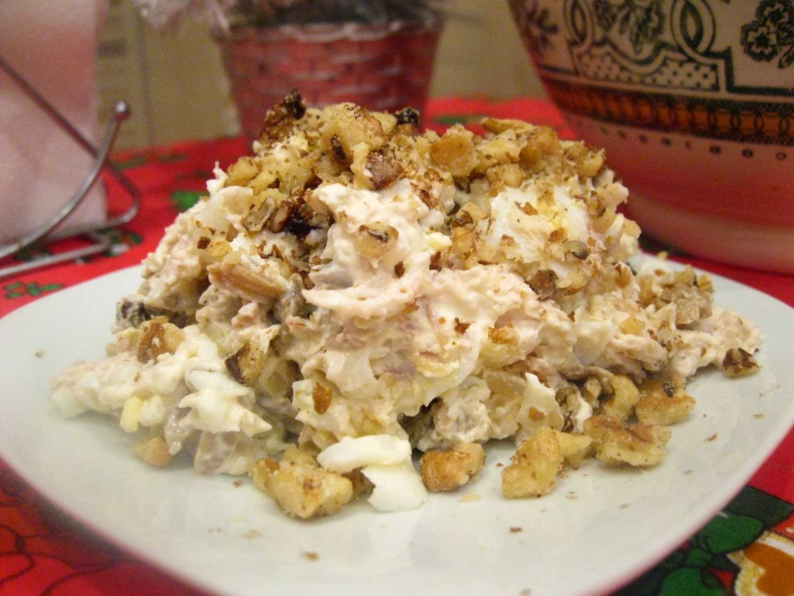 Салат с жаренными грибами и курицей "леший": очень вкусный салатик слоями – 8 ложек
