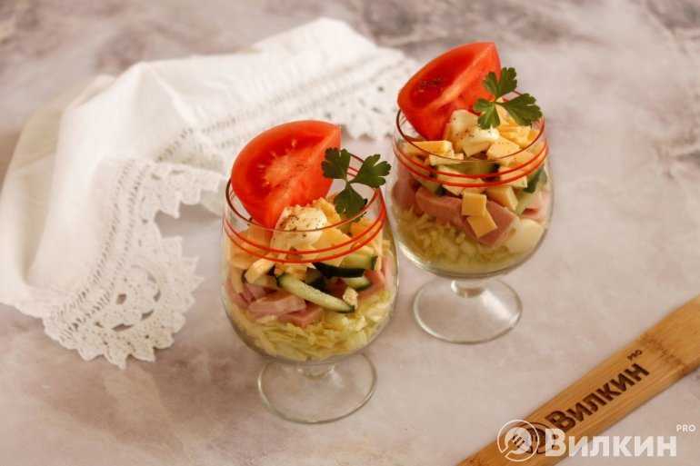 Коктейль с ветчиной и сыром. салат коктейль с ветчиной и сыром, рецепты с помидорами и огурцами