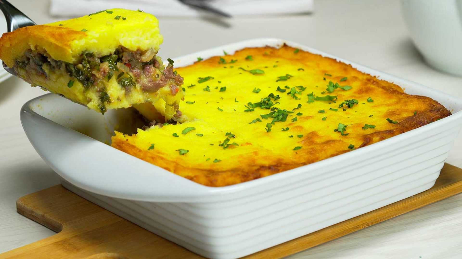 Картофельная запеканка с фаршем в духовке - классический рецепт с фото