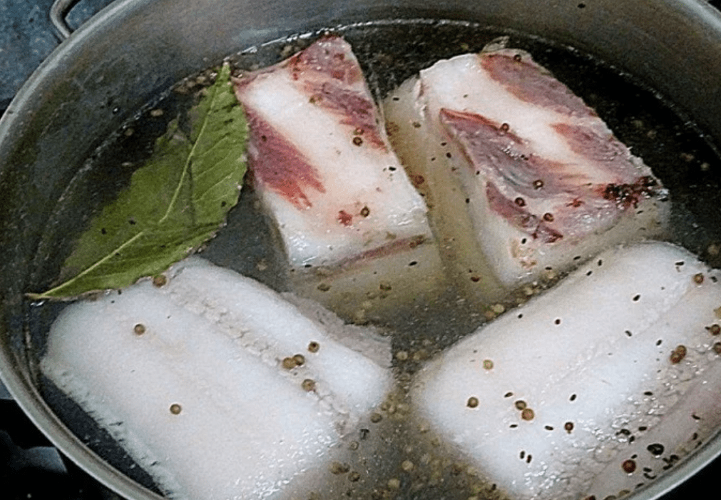 Сколько соли на кг сала (мерная таблица) - food-wiki.ru