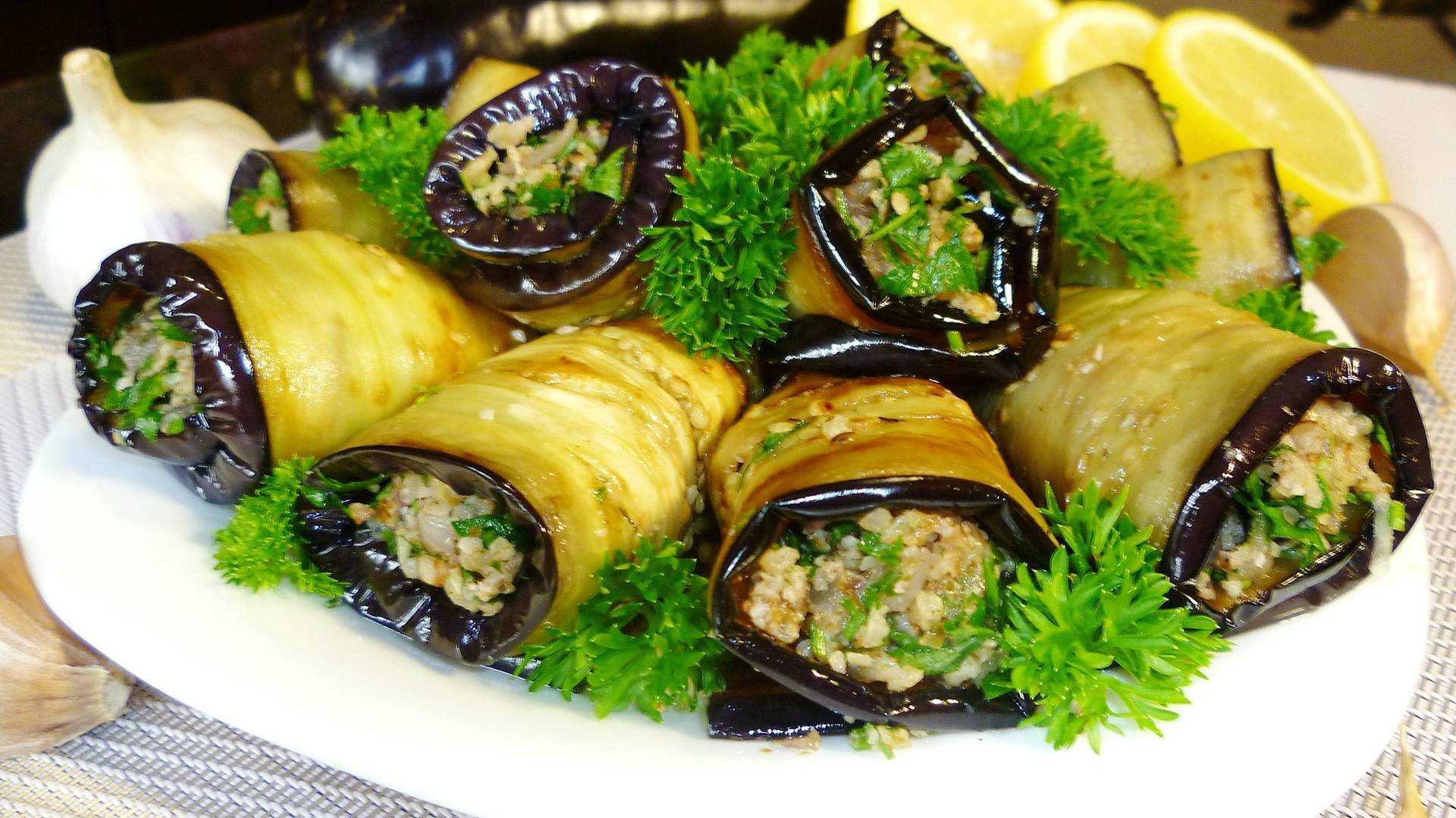 Рулетики из баклажанов с орехами пошаговый рецепт