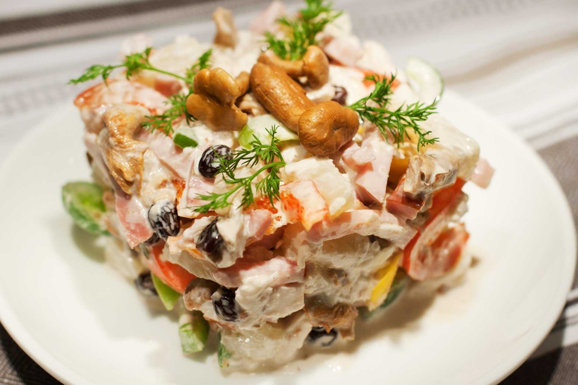 Салаты с курицей и грибами. очень вкусные рецепты