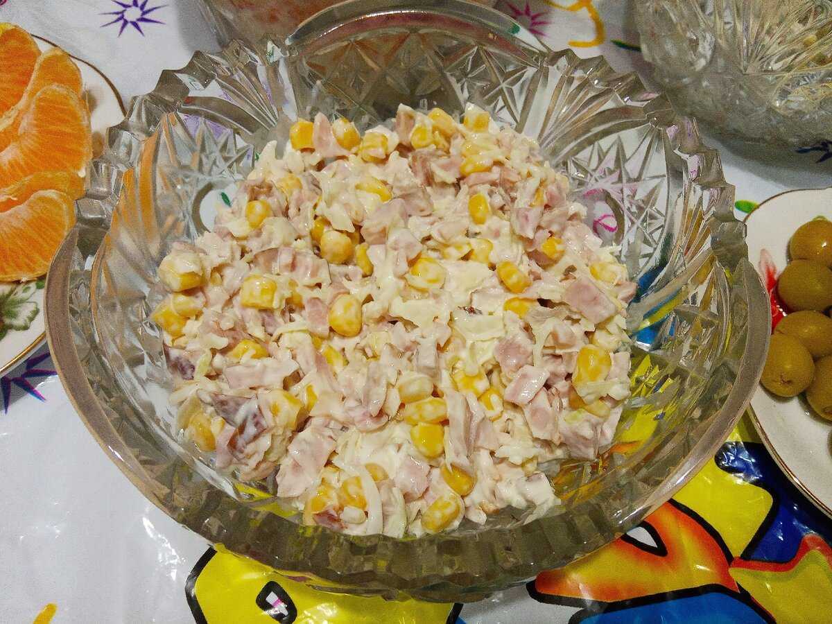 Салаты с копченой курицей: простые и очень вкусные рецепты