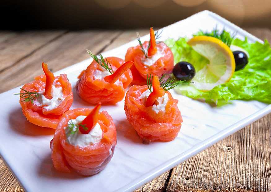 Салат царская шуба с семгой — 5 самых вкусных рецептов