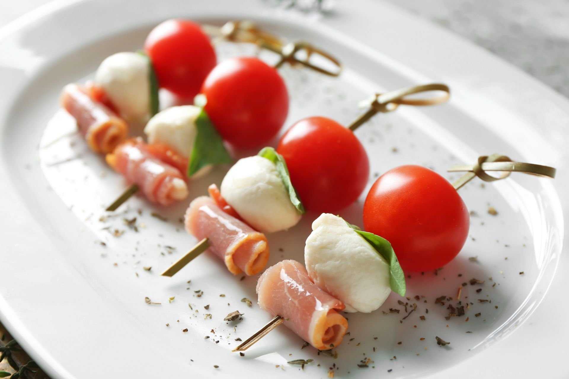 Канапе на праздничный стол - рецепты с фото, простые с изысканным вкусом